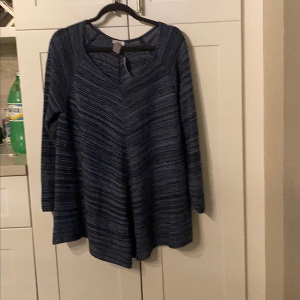 V neck top